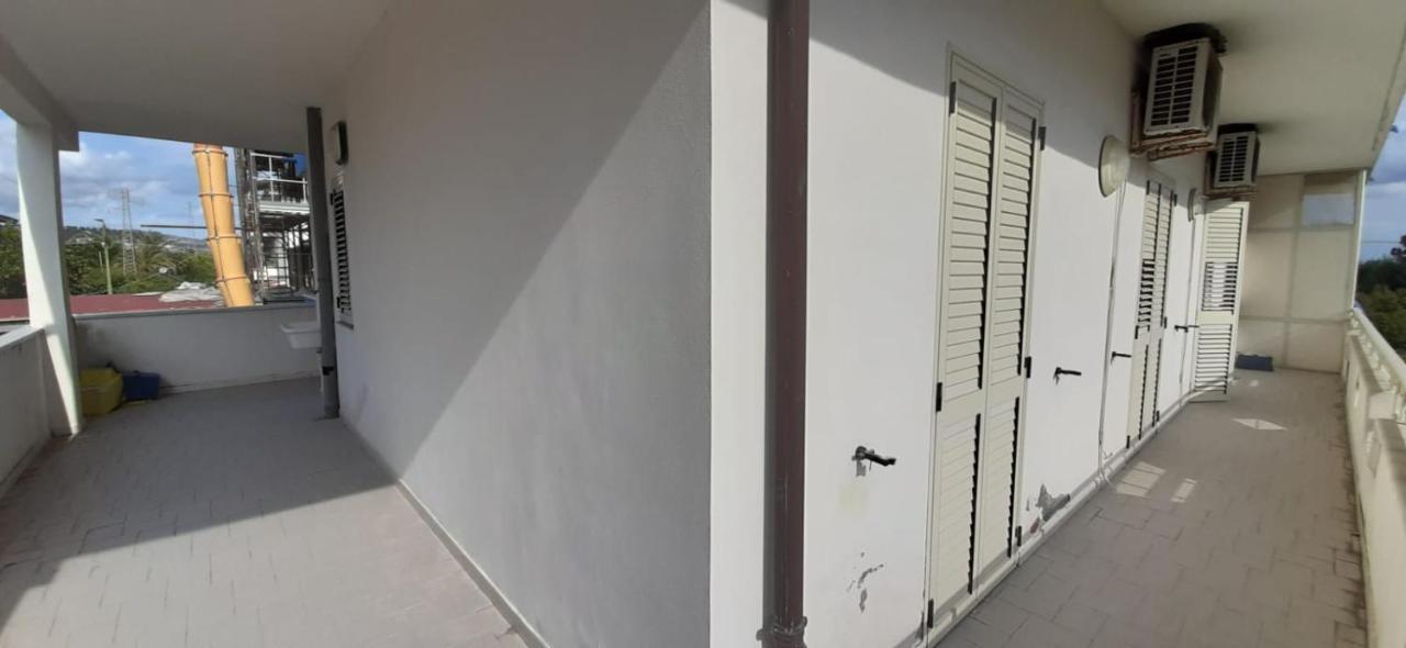 B&B Shalom Condofuri Marina Bagian luar foto