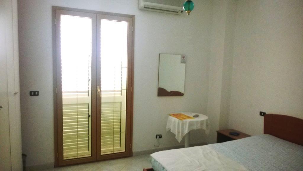 B&B Shalom Condofuri Marina Ruang foto